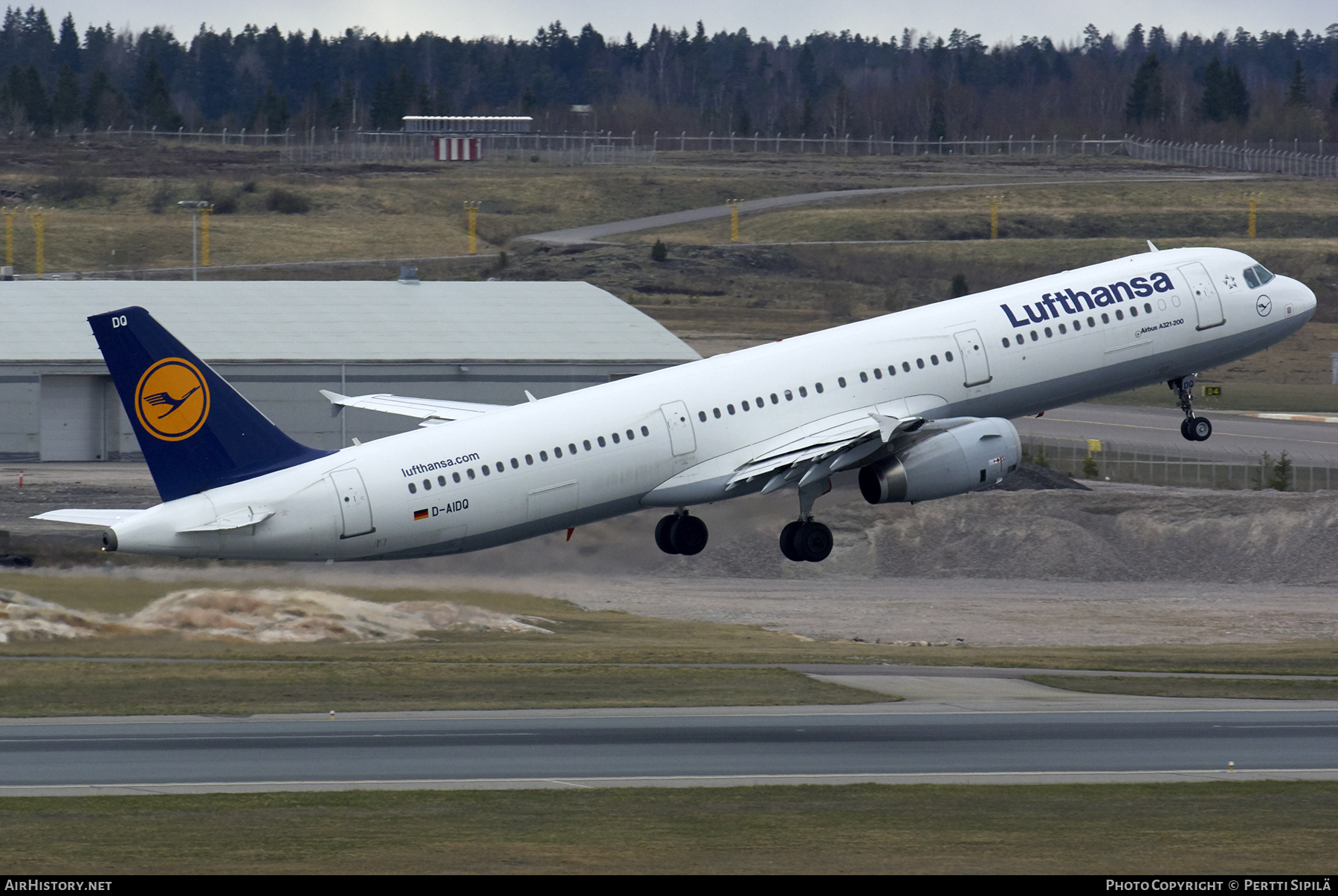 Aircraft Photo of D-AIDQ | Airbus A321-231 | Lufthansa | AirHistory.net #342340