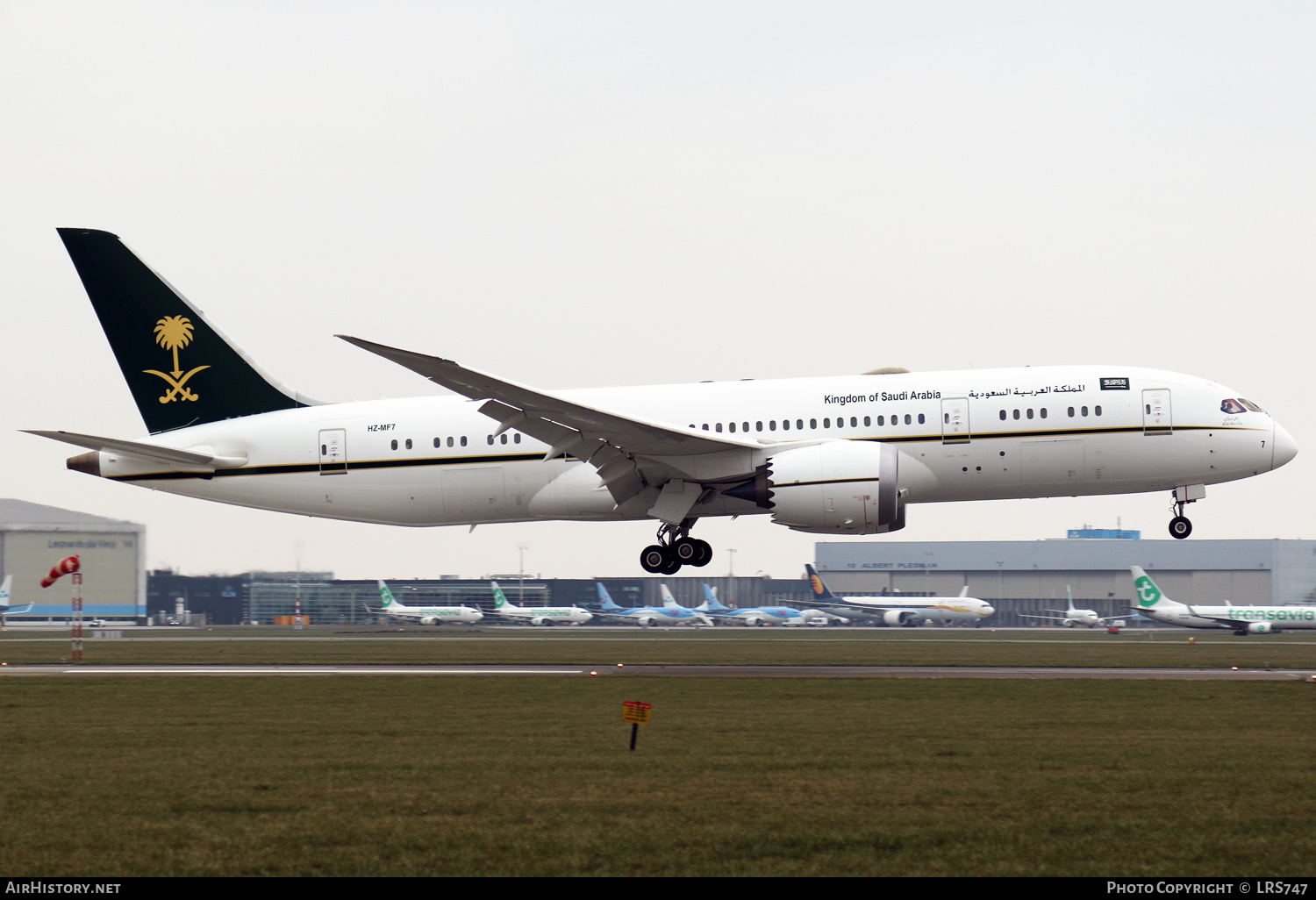 Aircraft Photo of HZ-MF7 | Boeing 787-8 Dreamliner | Kingdom of Saudi Arabia | AirHistory.net #342431
