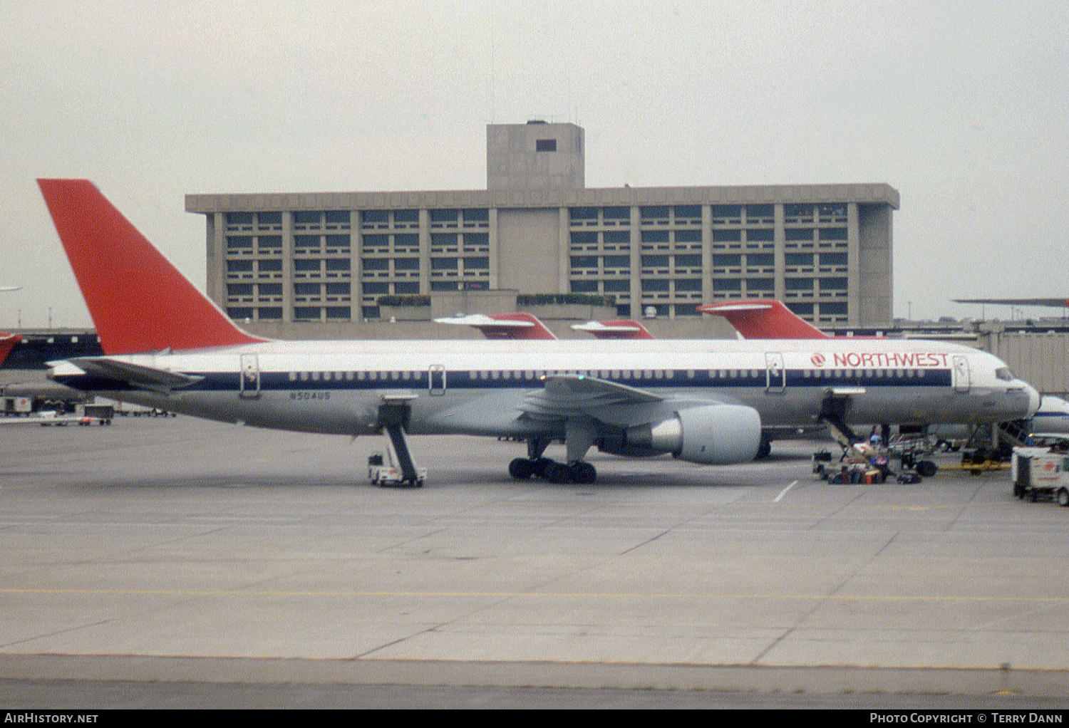 Aircraft Photo of N504US | Boeing 757-251 | Northwest Airlines | AirHistory.net #342691