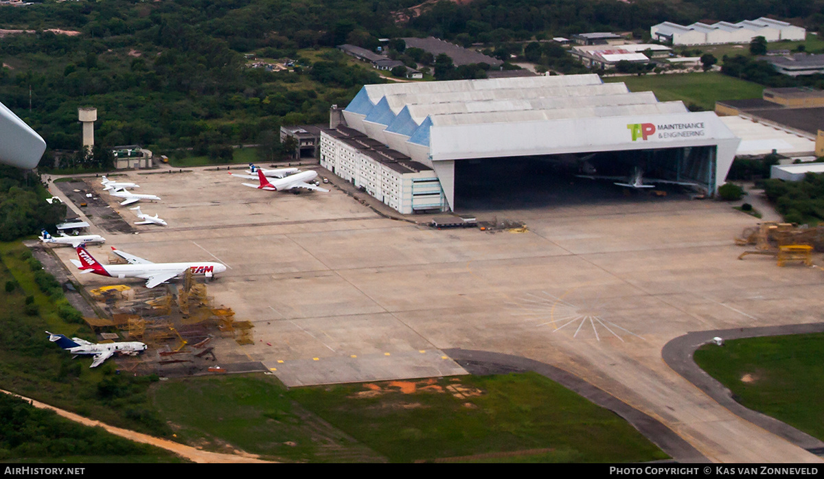 Airport photo of Rio de Janeiro - Galeão International (SBGL / GIG) in Brazil | AirHistory.net #342707