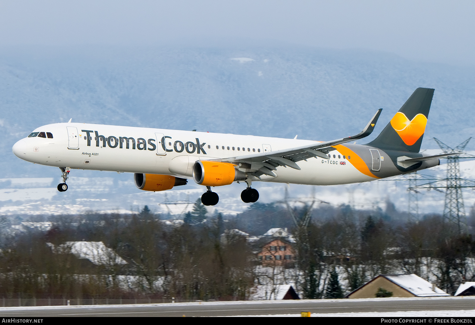 Aircraft Photo of G-TCDC | Airbus A321-211 | Thomas Cook Airlines | AirHistory.net #342809
