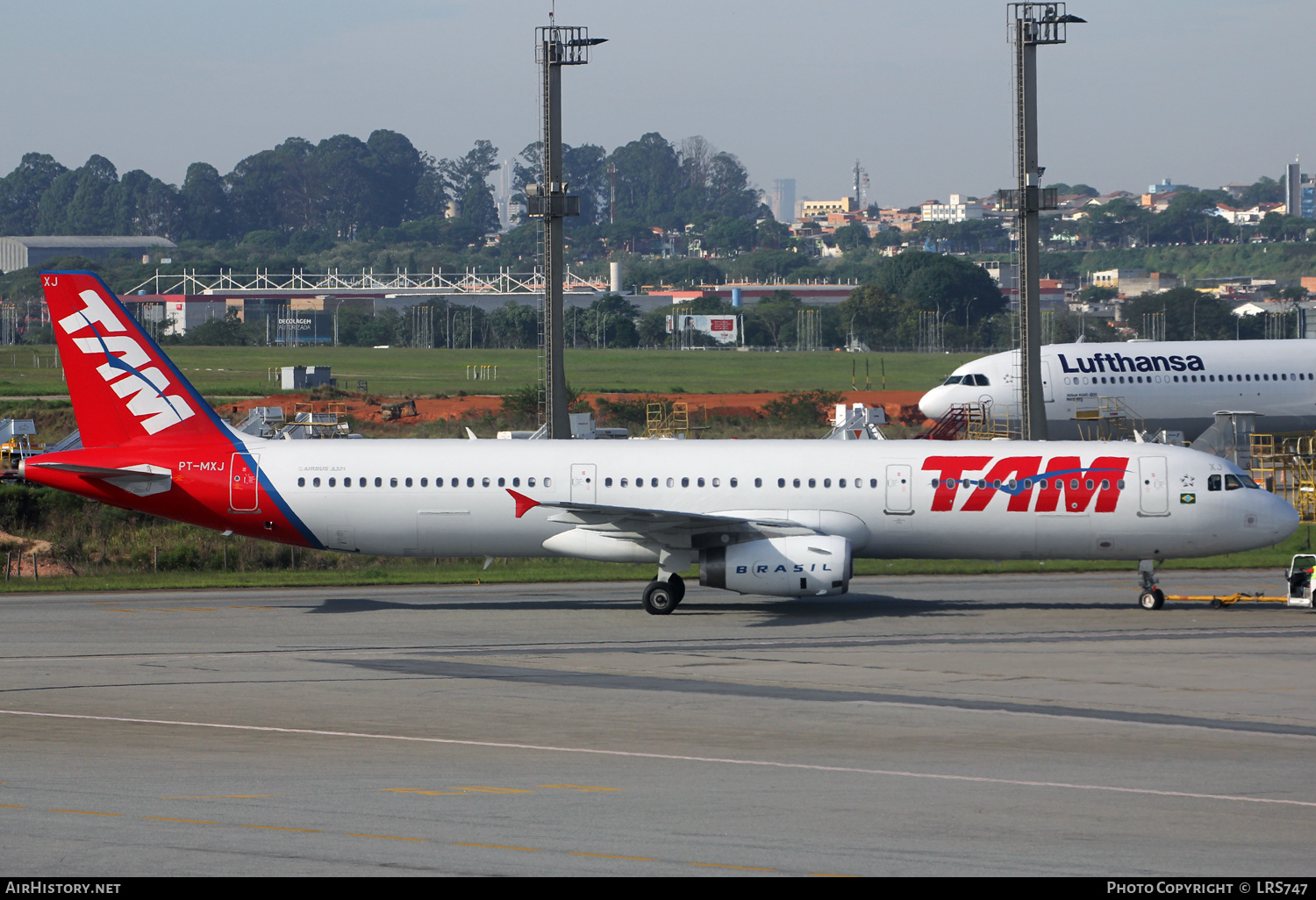 Aircraft Photo of PT-MXJ | Airbus A321-231 | TAM Linhas Aéreas | AirHistory.net #342827