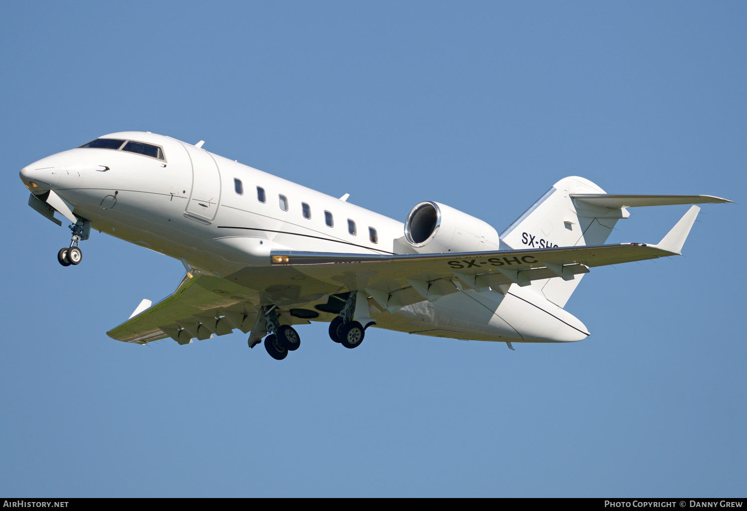 Aircraft Photo of SX-SHC | Bombardier Challenger 605 (CL-600-2B16) | AirHistory.net #342857