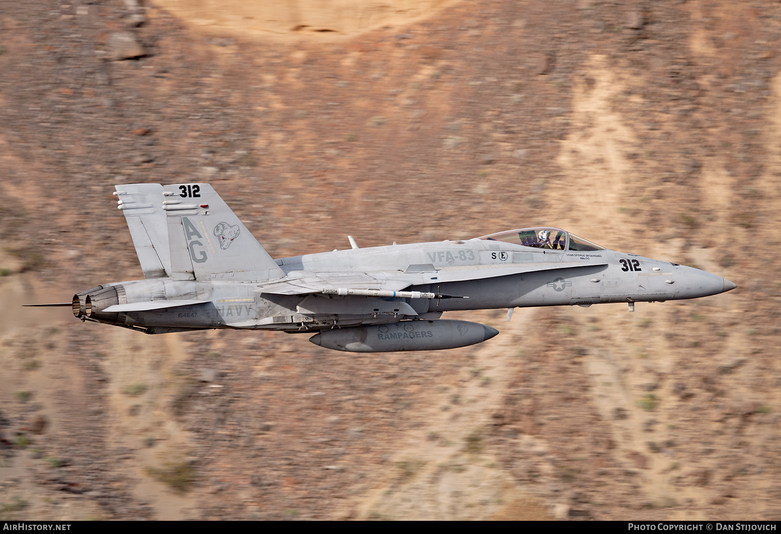 Aircraft Photo of 164647 | McDonnell Douglas F/A-18C Hornet | USA - Navy | AirHistory.net #342895