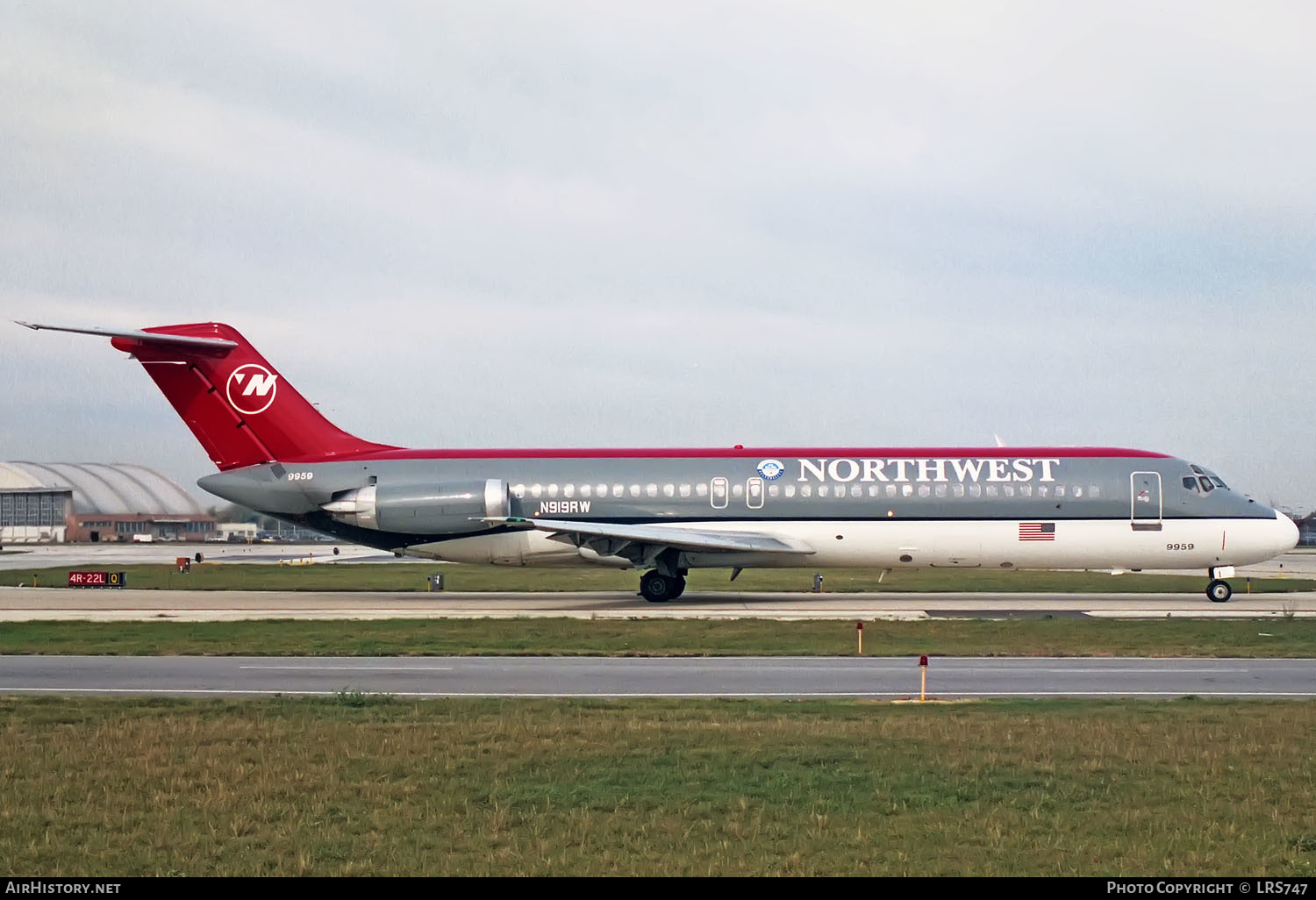 Aircraft Photo of N919RW | McDonnell Douglas DC-9-31 | Northwest Airlines | AirHistory.net #342977