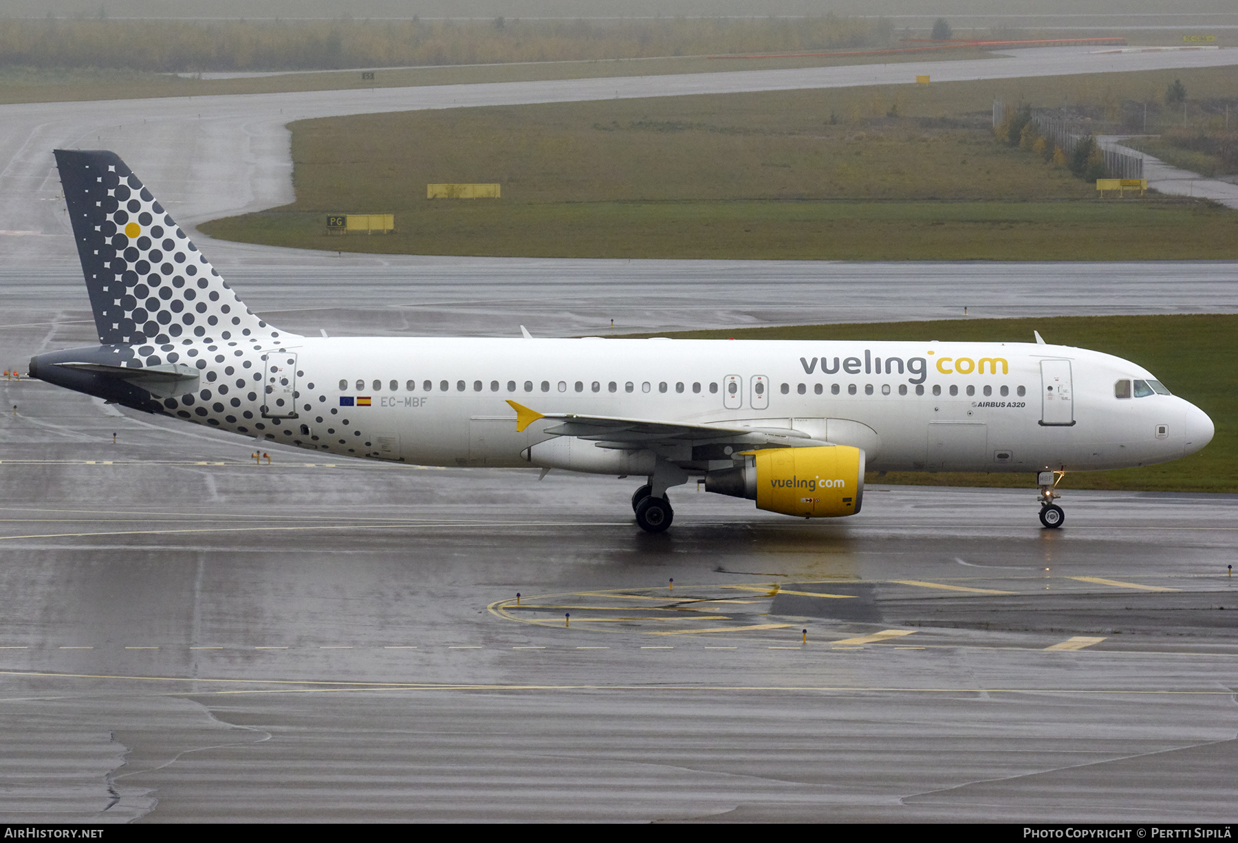Aircraft Photo of EC-MBF | Airbus A320-214 | Vueling Airlines | AirHistory.net #342978