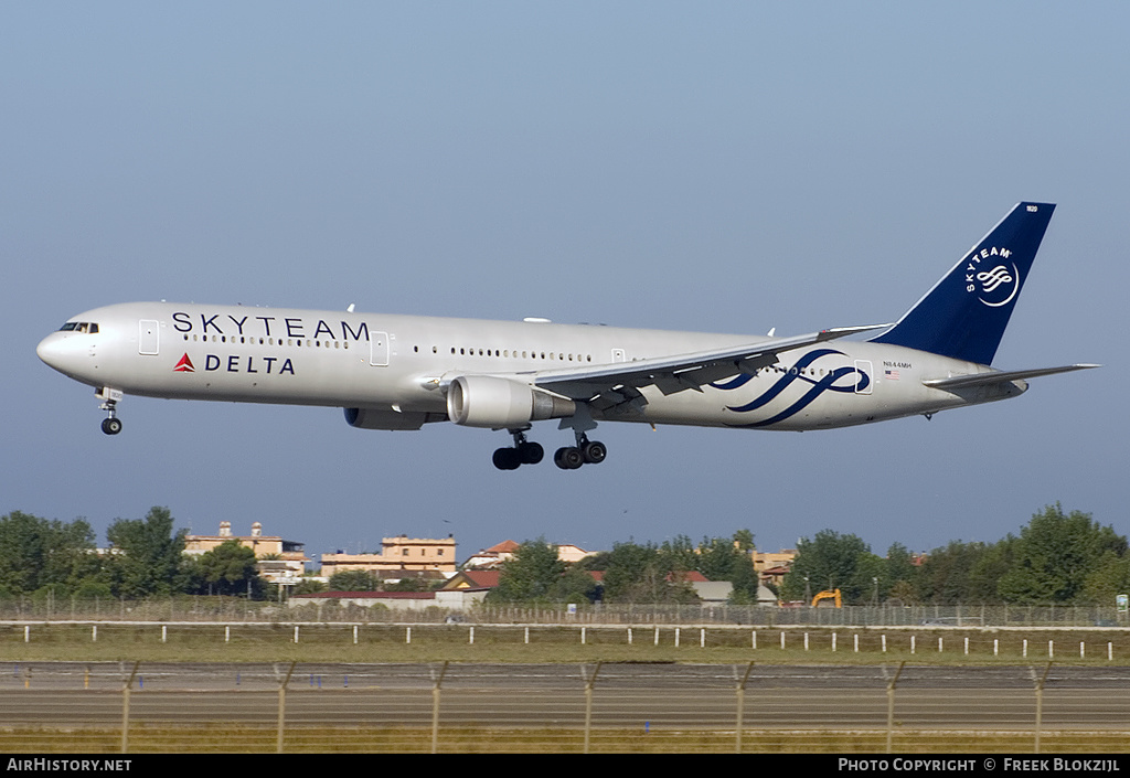 Aircraft Photo of N844MH | Boeing 767-432/ER | Delta Air Lines | AirHistory.net #342992