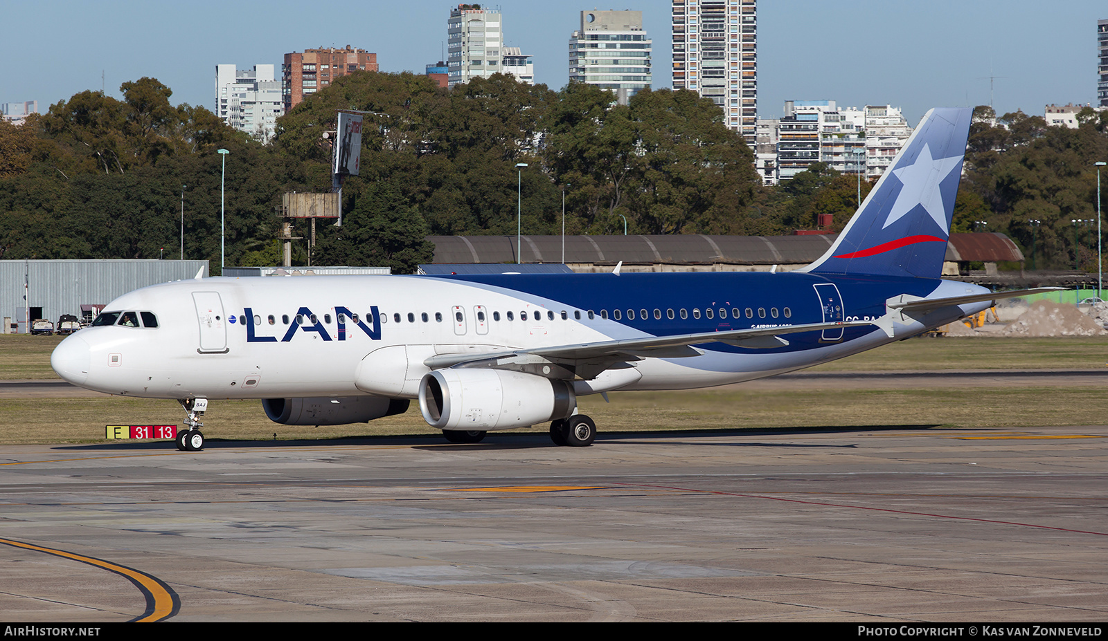 Aircraft Photo of CC-BAJ | Airbus A320-232 | LAN Airlines - Línea Aérea Nacional | AirHistory.net #343031