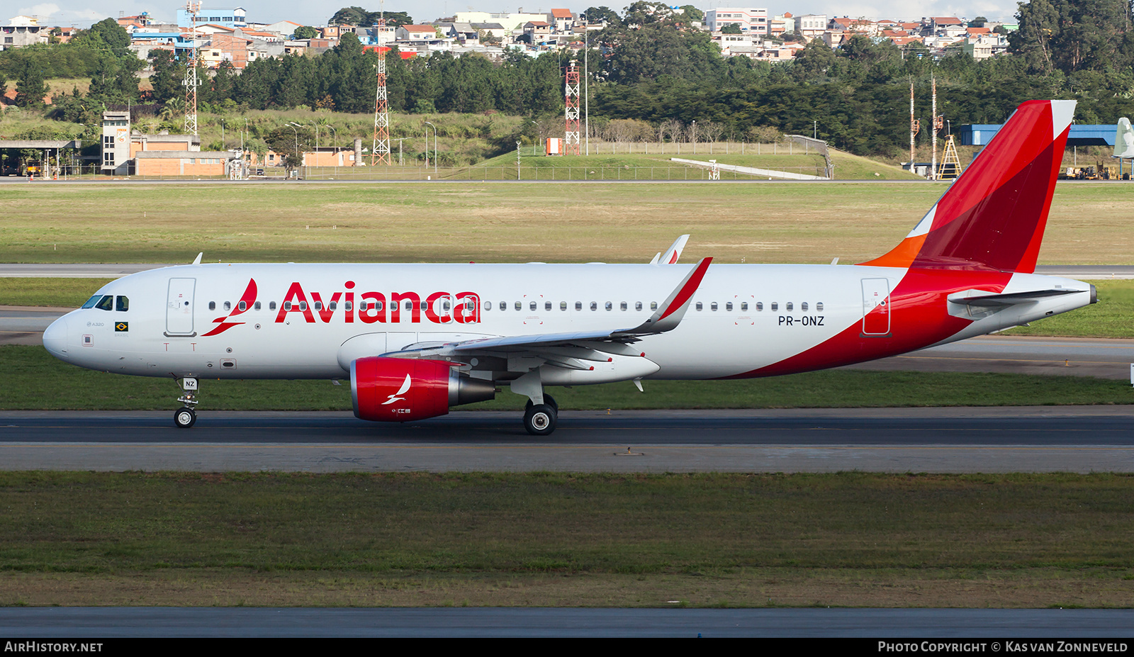 Aircraft Photo of PR-ONZ | Airbus A320-214 | Avianca | AirHistory.net #343047