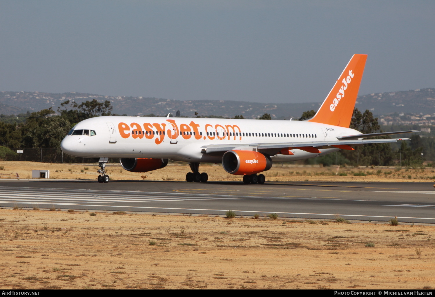Aircraft Photo of G-ZAPX | Boeing 757-256 | EasyJet | AirHistory.net #343136
