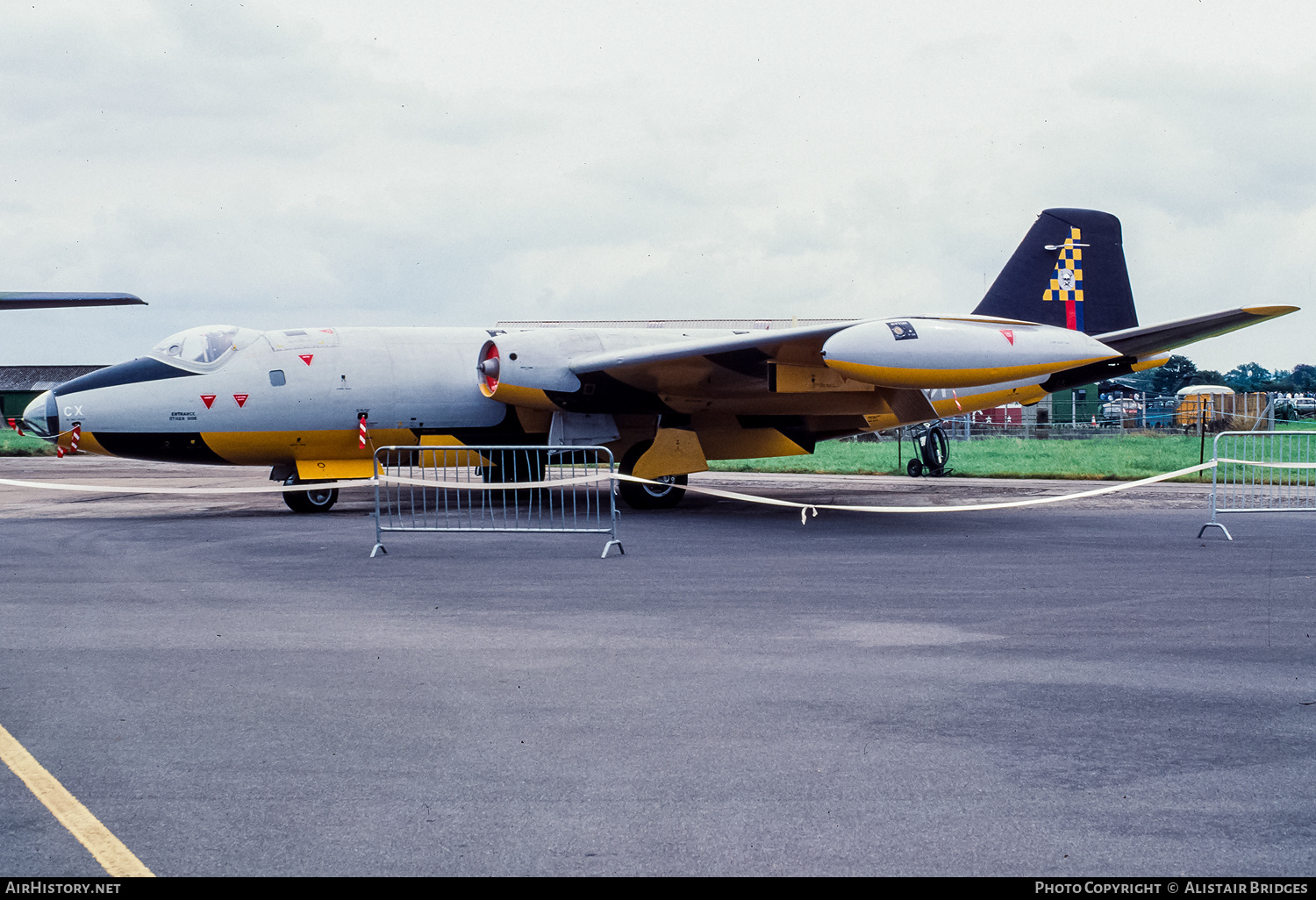 Aircraft Photo of WJ636 | English Electric Canberra TT18 | UK - Air Force | AirHistory.net #343137