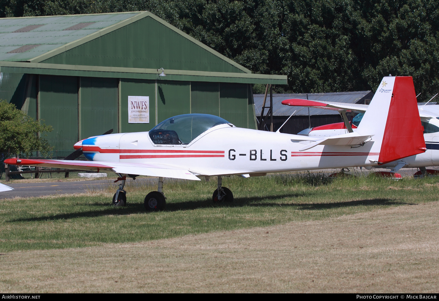 Aircraft Photo of G-BLLS | Slingsby T-67B | AirHistory.net #343217