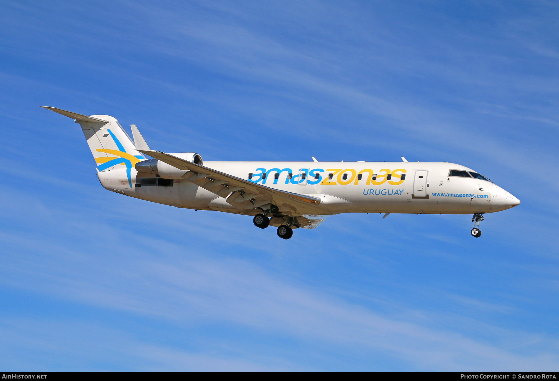 Aircraft Photo of CX-LVA | Bombardier CRJ-200LR (CL-600-2B19) | Amaszonas Uruguay | AirHistory.net #343235