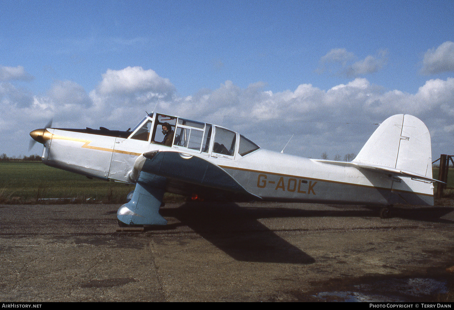 Aircraft Photo of G-AOLK | Percival P.40 Prentice T1 | AirHistory.net #343325