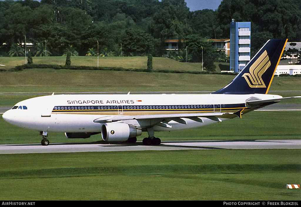 Aircraft Photo of 9V-STO | Airbus A310-324 | Singapore Airlines | AirHistory.net #343574