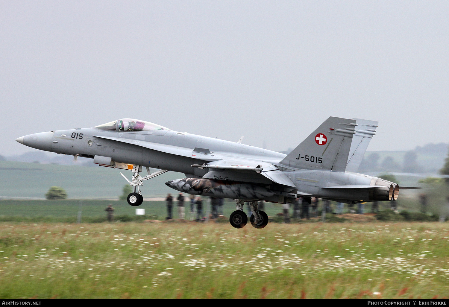 Aircraft Photo of J-5015 | McDonnell Douglas F/A-18C Hornet | Switzerland - Air Force | AirHistory.net #343575