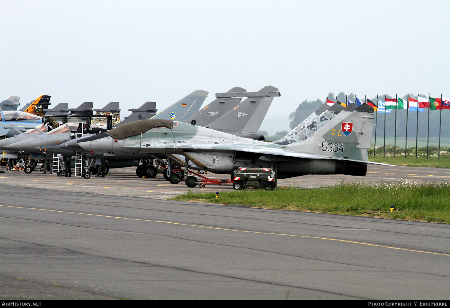 Aircraft Photo of 5304 | Mikoyan-Gurevich MiG-29UBS (9-51) | Slovakia - Air Force | AirHistory.net #343591
