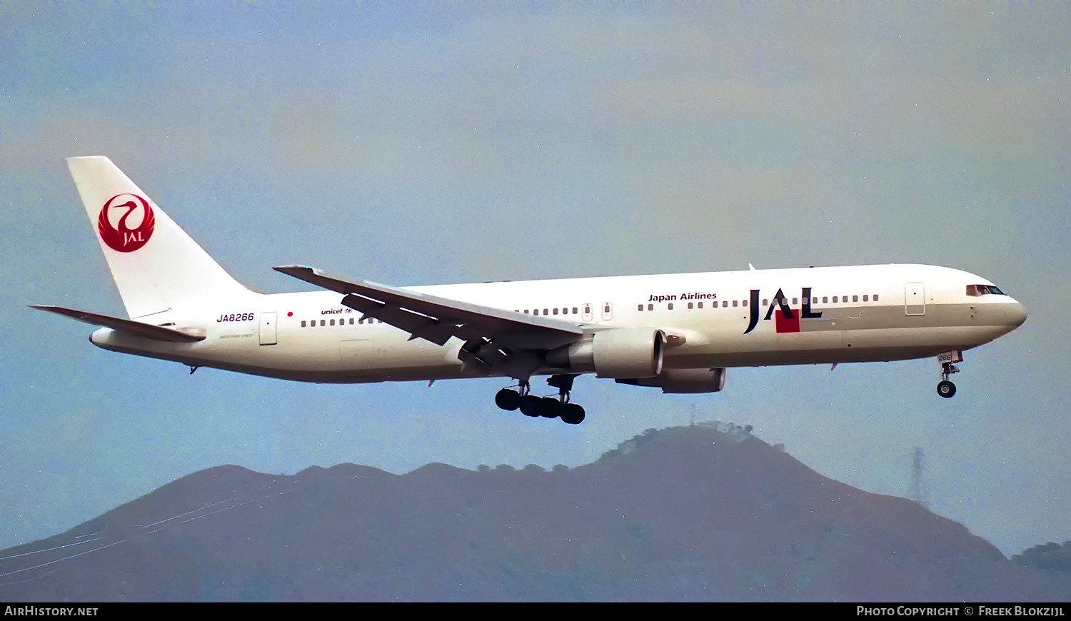 Aircraft Photo of JA8266 | Boeing 767-346 | Japan Airlines - JAL | AirHistory.net #343594