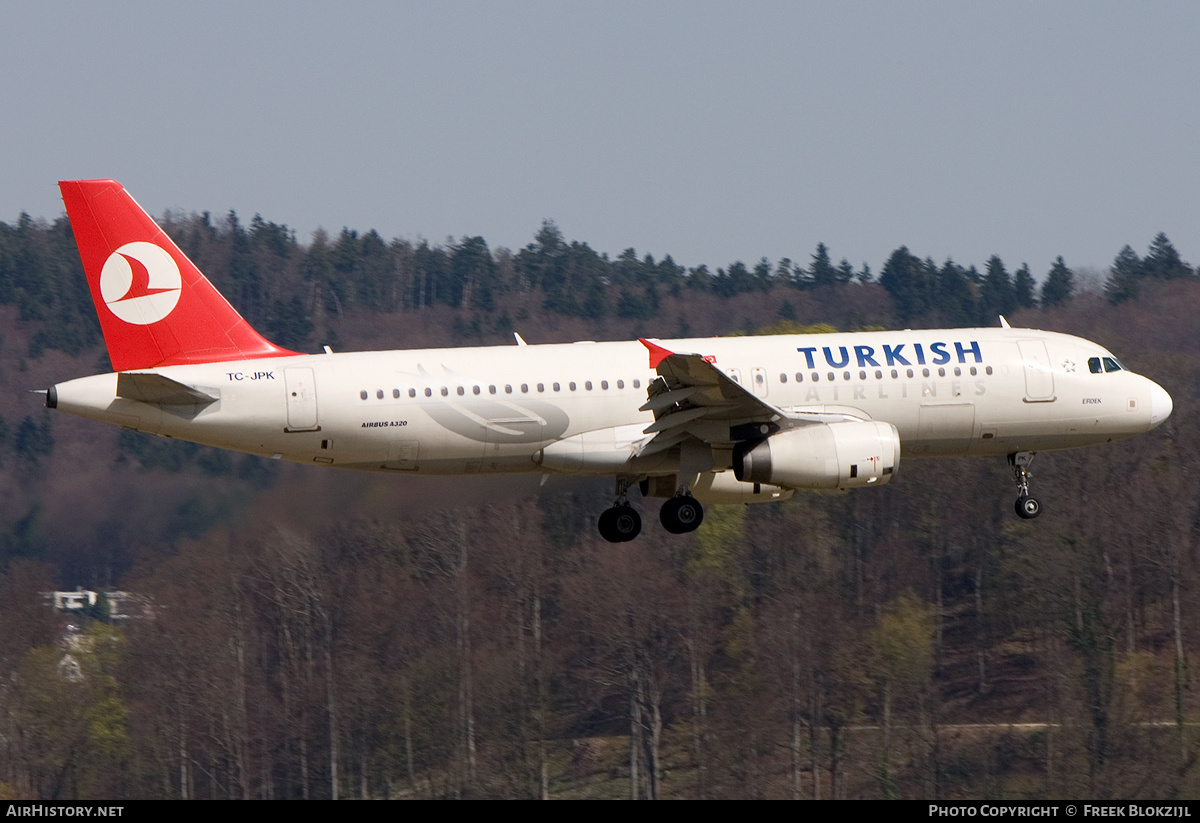 Aircraft Photo of TC-JPK | Airbus A320-232 | Turkish Airlines | AirHistory.net #343620