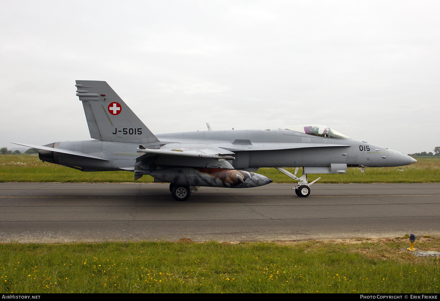 Aircraft Photo of J-5015 | McDonnell Douglas F/A-18C Hornet | Switzerland - Air Force | AirHistory.net #343638