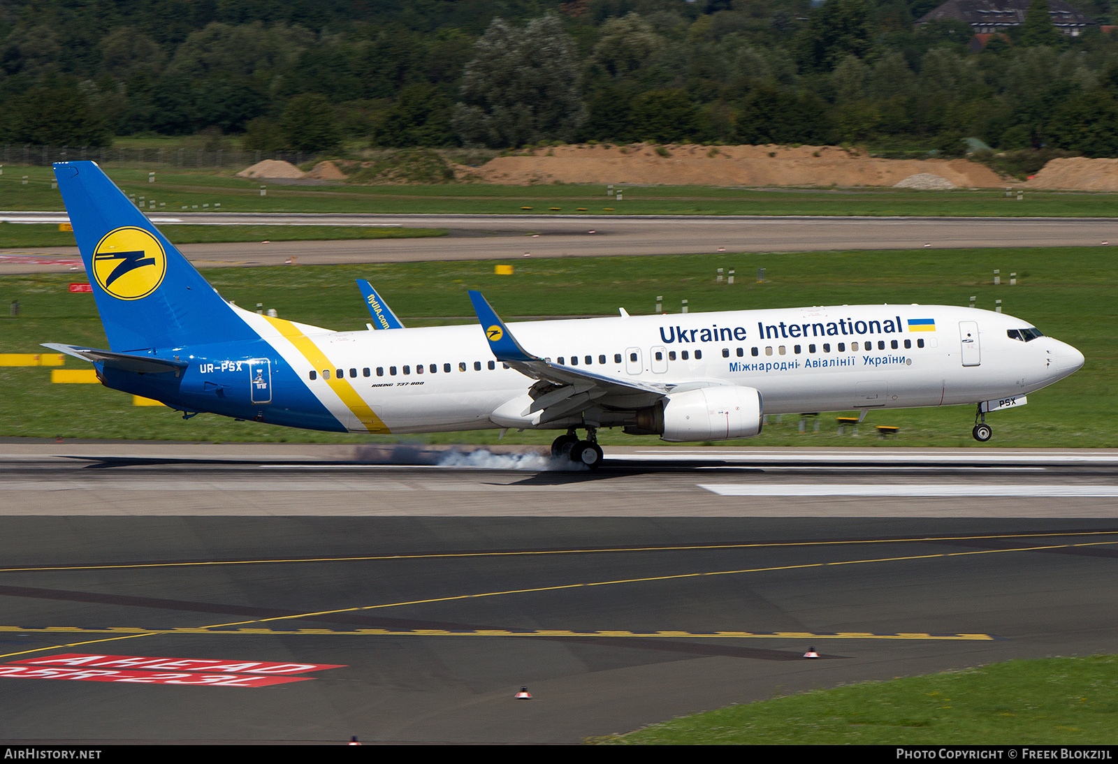 Aircraft Photo of UR-PSX | Boeing 737-8EH | Ukraine International Airlines | AirHistory.net #343743