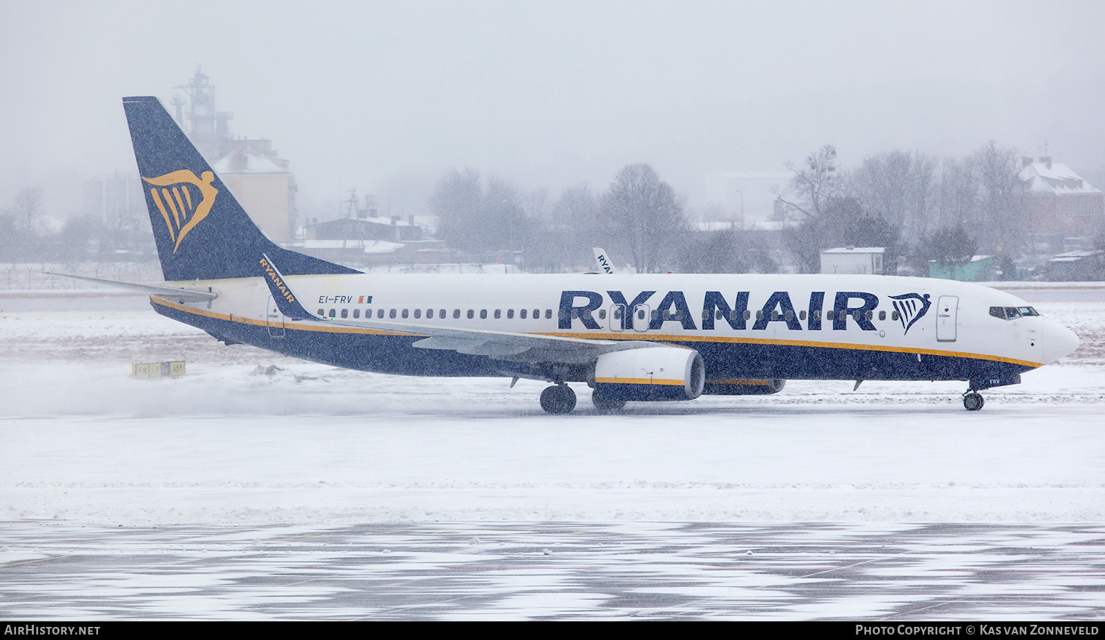 Aircraft Photo of EI-FRV | Boeing 737-8AS | Ryanair | AirHistory.net #343785