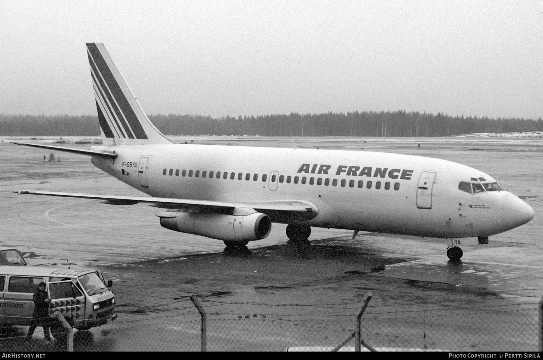 Aircraft Photo of F-GBYA | Boeing 737-228/Adv | Air France | AirHistory.net #343855