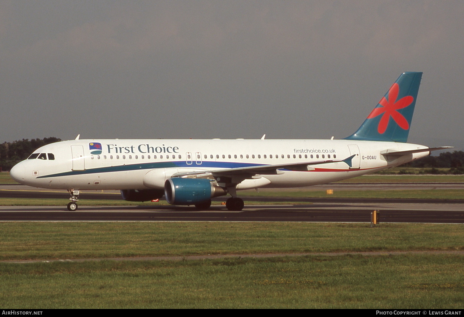 Aircraft Photo of G-OOAU | Airbus A320-214 | First Choice Airways | AirHistory.net #343884