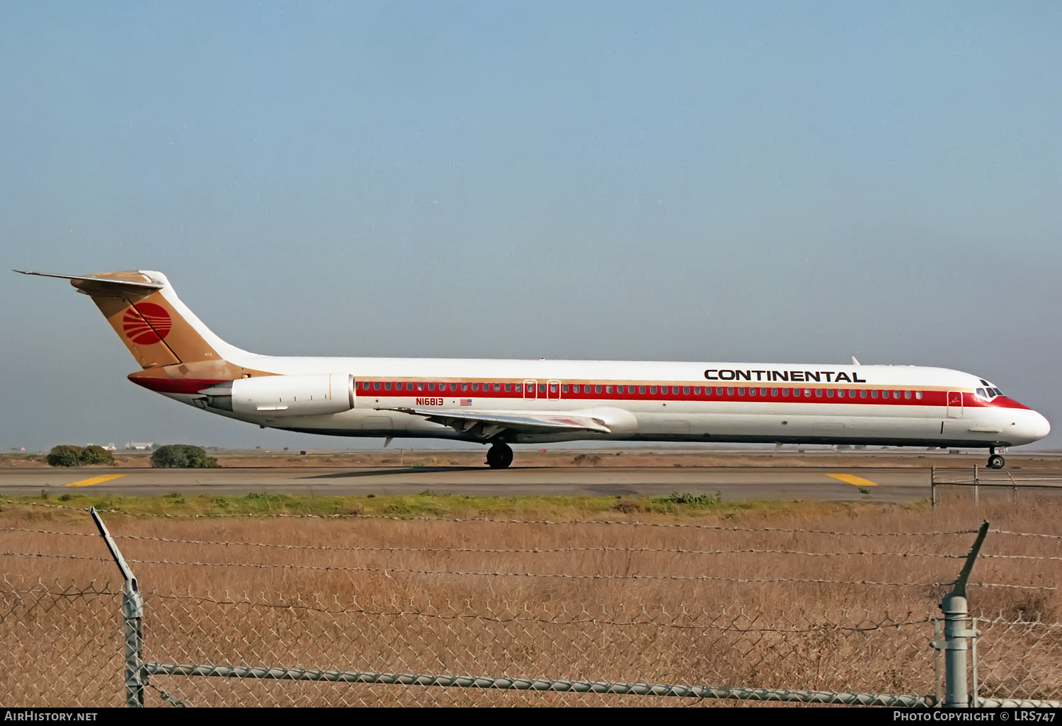 Aircraft Photo of N16813 | McDonnell Douglas MD-82 (DC-9-82) | Continental Airlines | AirHistory.net #343992