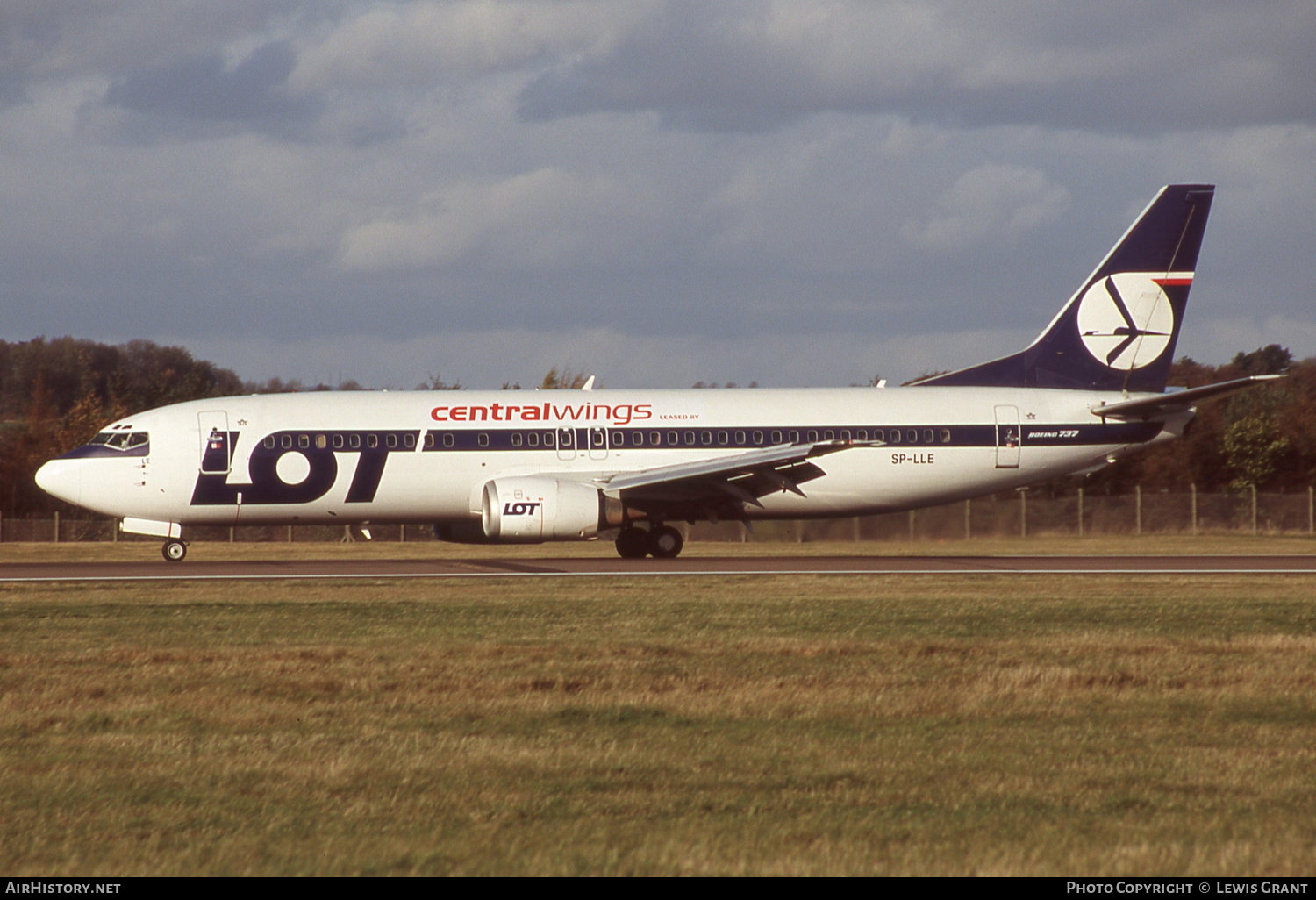 Aircraft Photo of SP-LLE | Boeing 737-45D | LOT Polish Airlines - Polskie Linie Lotnicze | AirHistory.net #344003