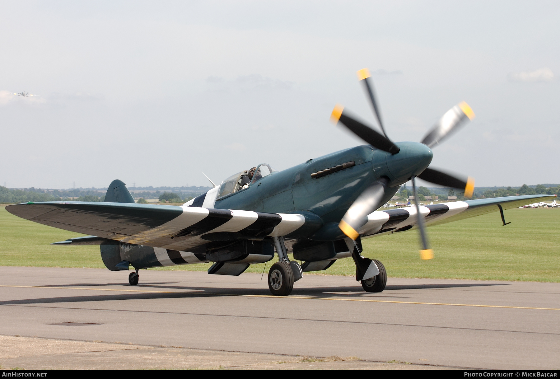 Aircraft Photo of F-AZJS / PS890 | Supermarine 389 Spitfire PR19 | UK - Air Force | AirHistory.net #344215