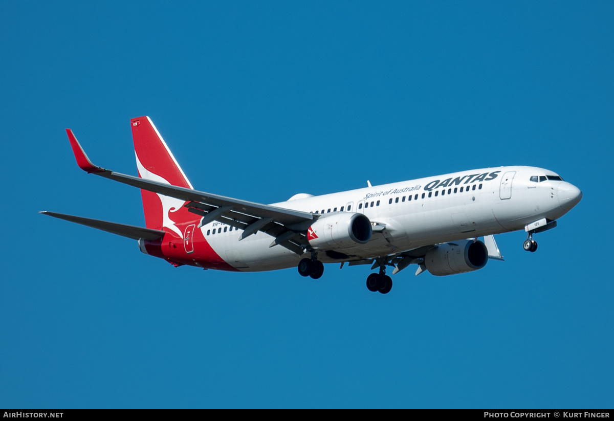 Aircraft Photo of VH-VZS | Boeing 737-838 | Qantas | AirHistory.net #344264