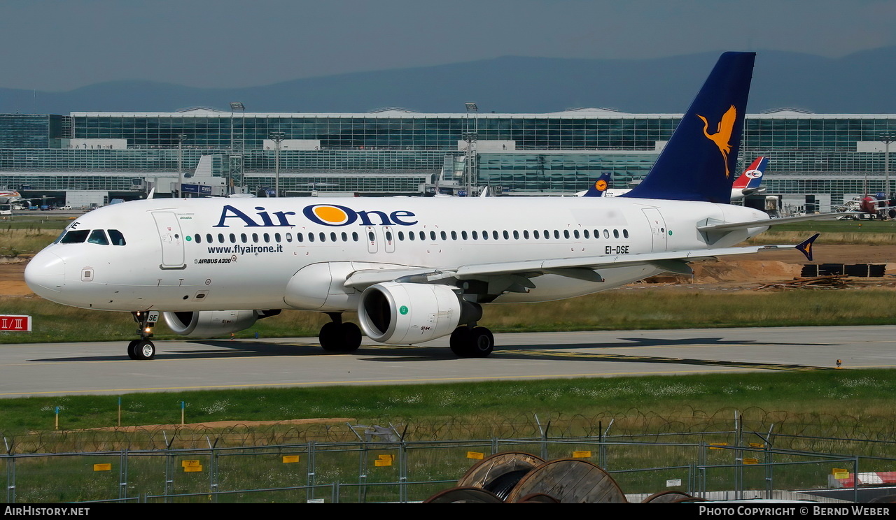 Aircraft Photo of EI-DSE | Airbus A320-216 | Air One | AirHistory.net #344357