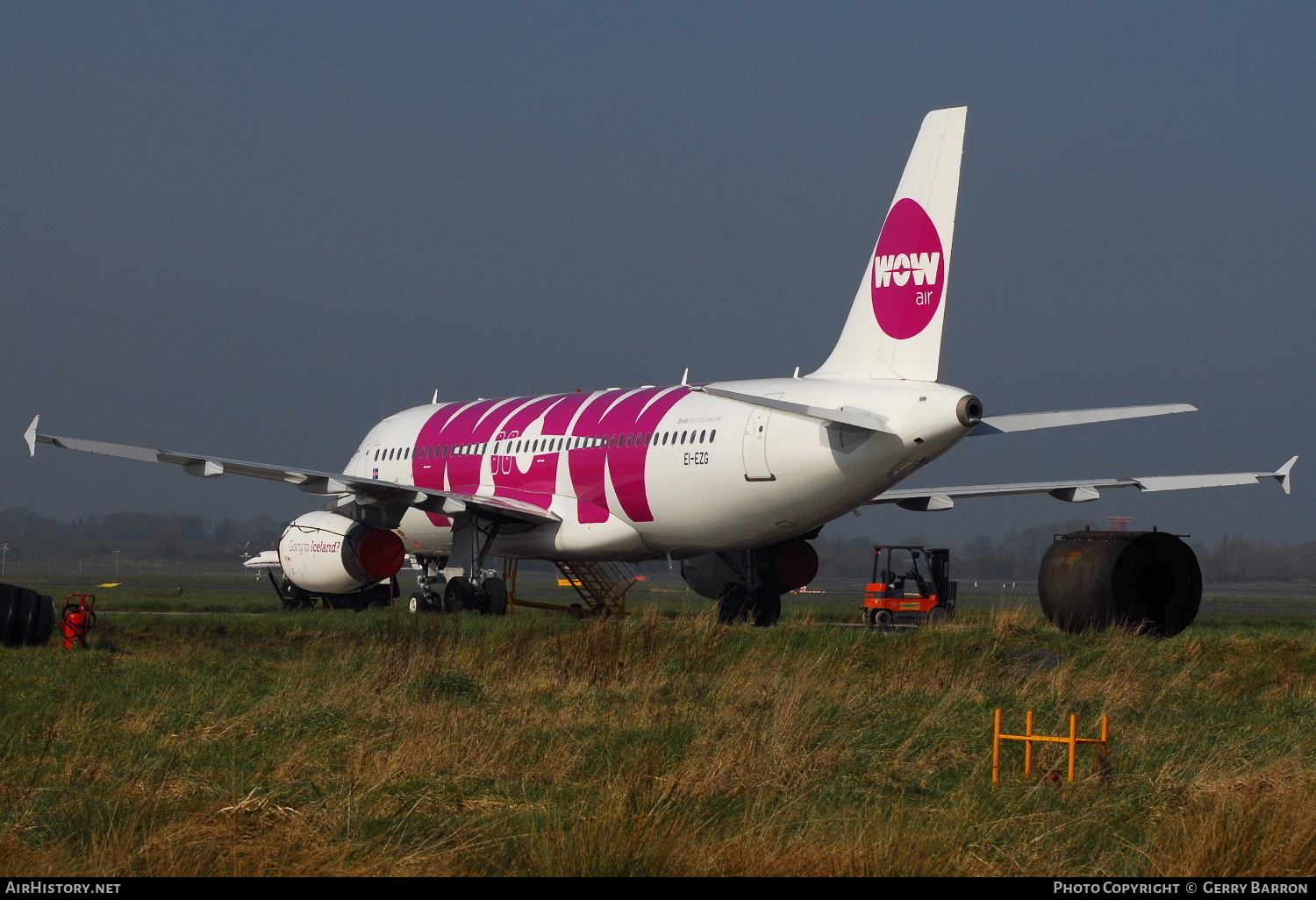 Aircraft Photo of EI-EZG | Airbus A320-232 | WOW Air | AirHistory.net #344564