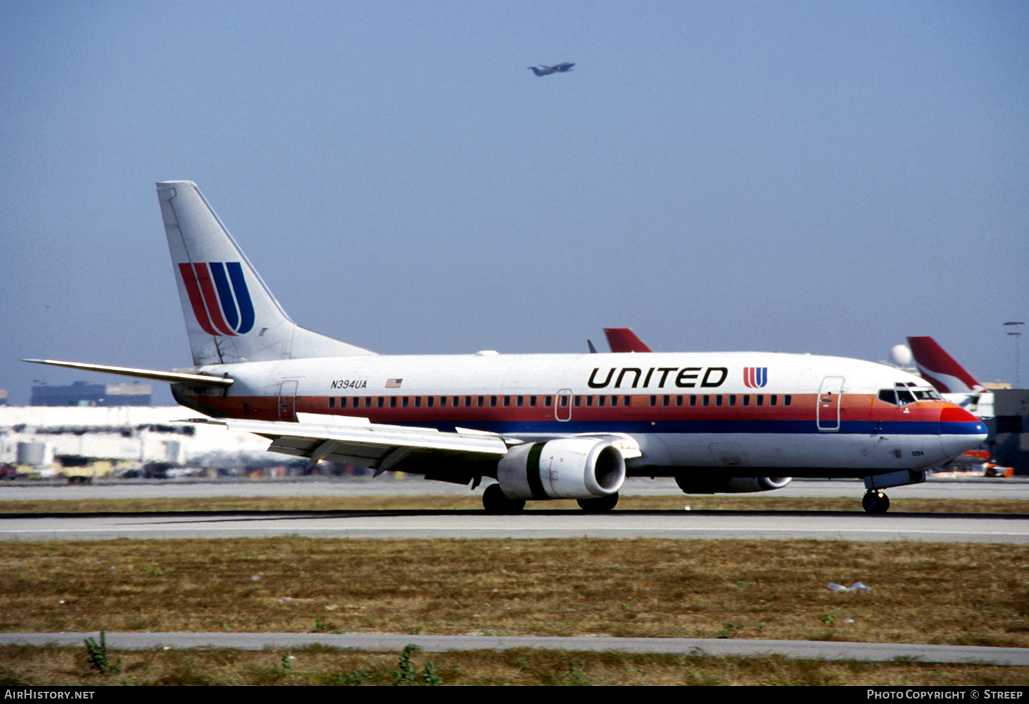 Aircraft Photo of N394UA | Boeing 737-322 | United Airlines | AirHistory.net #344569