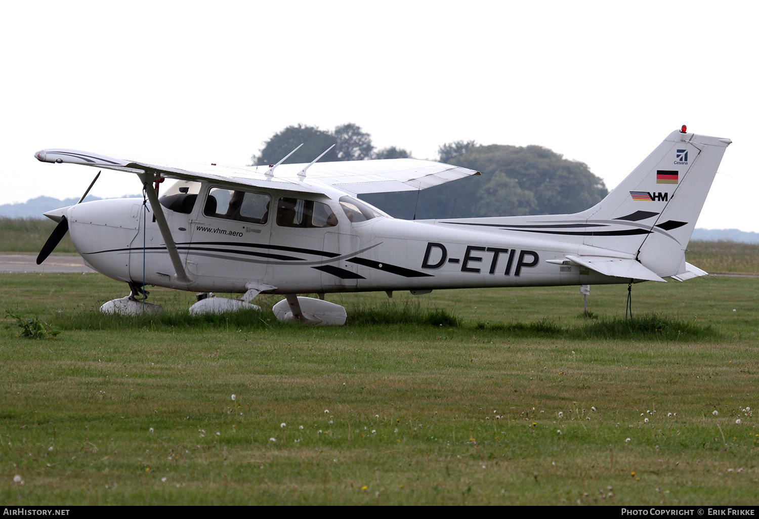Aircraft Photo of D-ETIP | Cessna 172S Skyhawk SP | AirHistory.net #344600