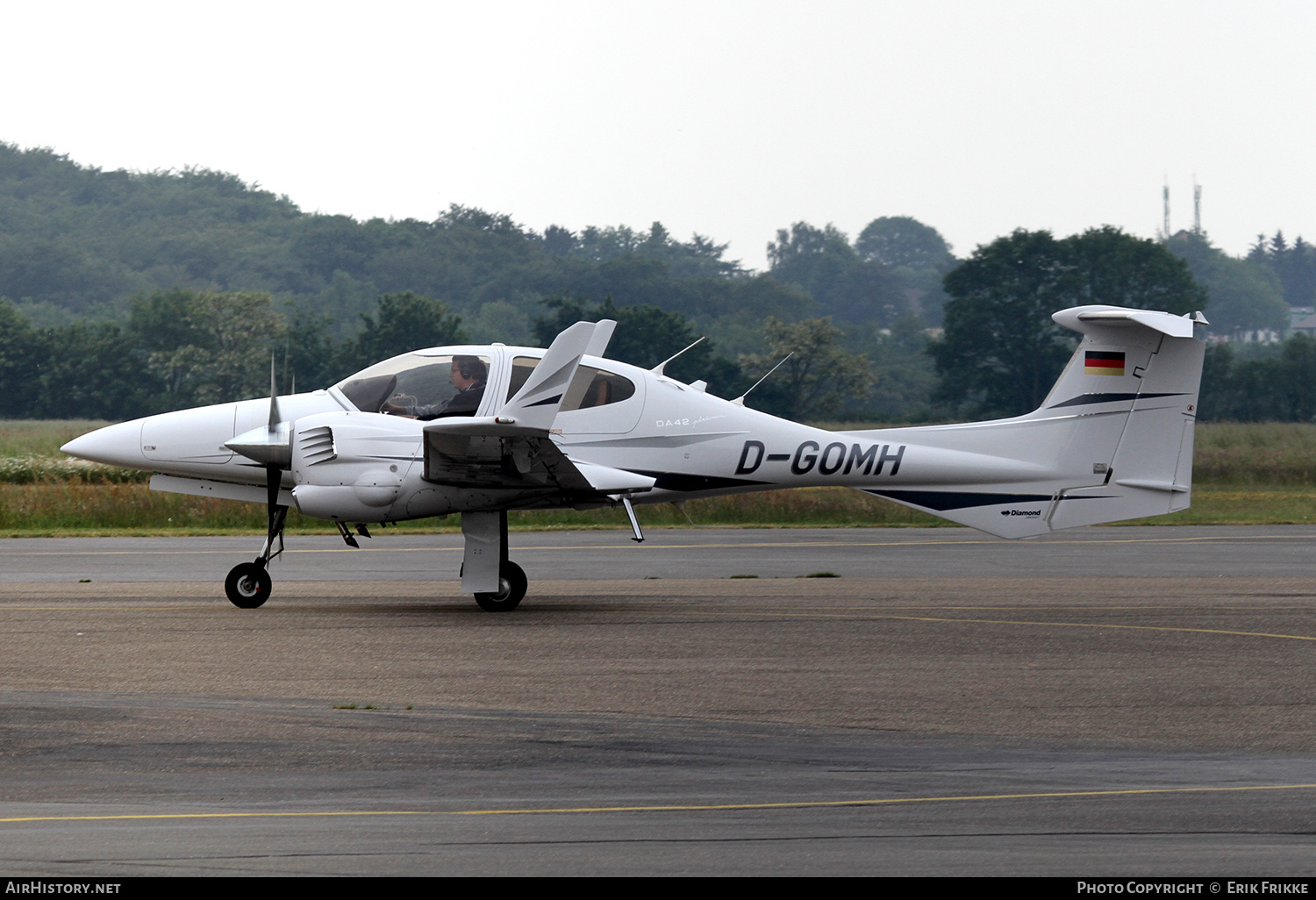 Aircraft Photo of D-GOMH | Diamond DA42 Twin Star | AirHistory.net #344601