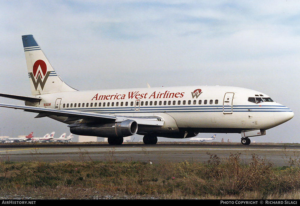 Aircraft Photo of N141AW | Boeing 737-2M8/Adv | America West Airlines | AirHistory.net #344652