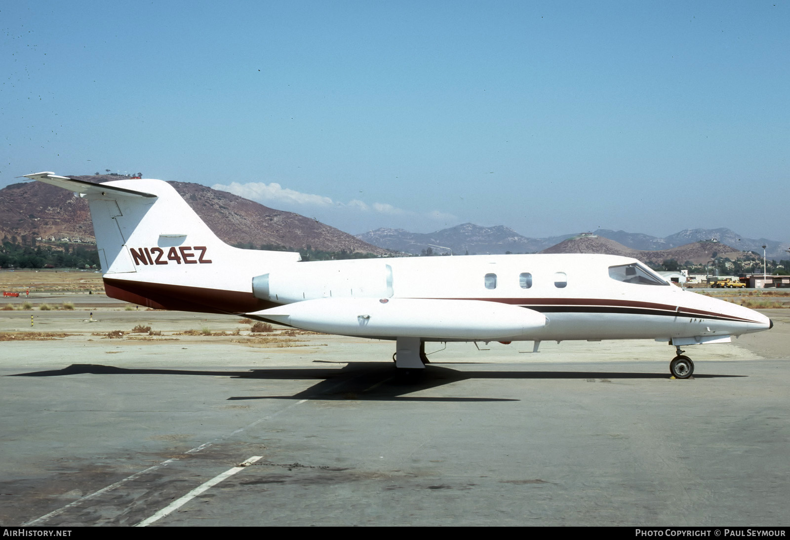 Aircraft Photo of N124EZ | Gates Learjet 24E | AirHistory.net #344669
