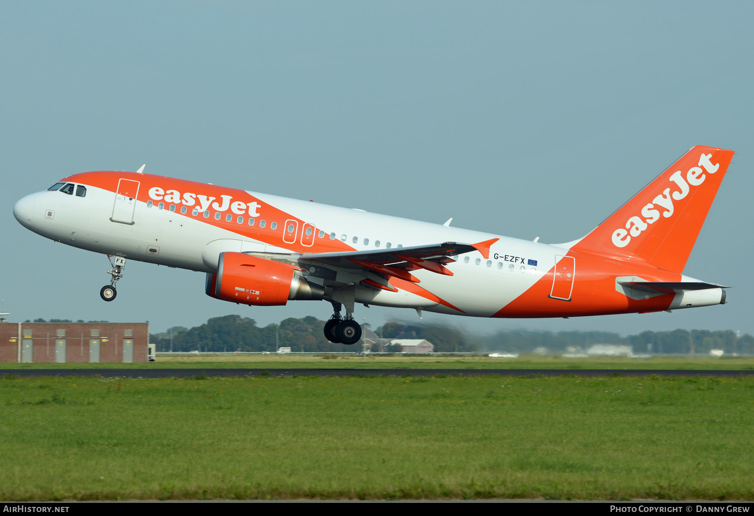 Aircraft Photo of G-EZFX | Airbus A319-111 | EasyJet | AirHistory.net #344689