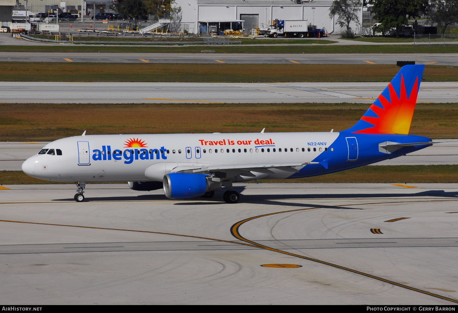 Aircraft Photo of N224NV | Airbus A320-214 | Allegiant Air | AirHistory.net #344718