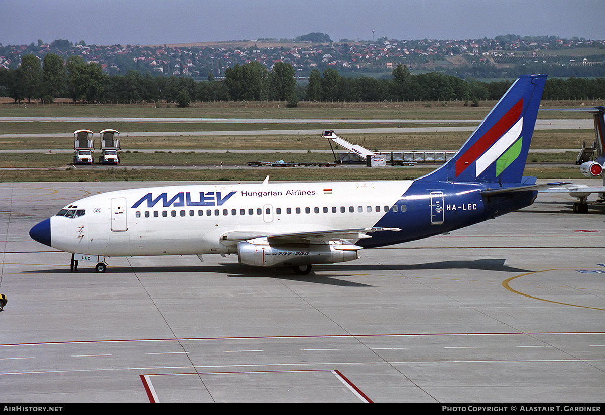 Aircraft Photo of HA-LEC | Boeing 737-2T5/Adv | Malév - Hungarian Airlines | AirHistory.net #344820