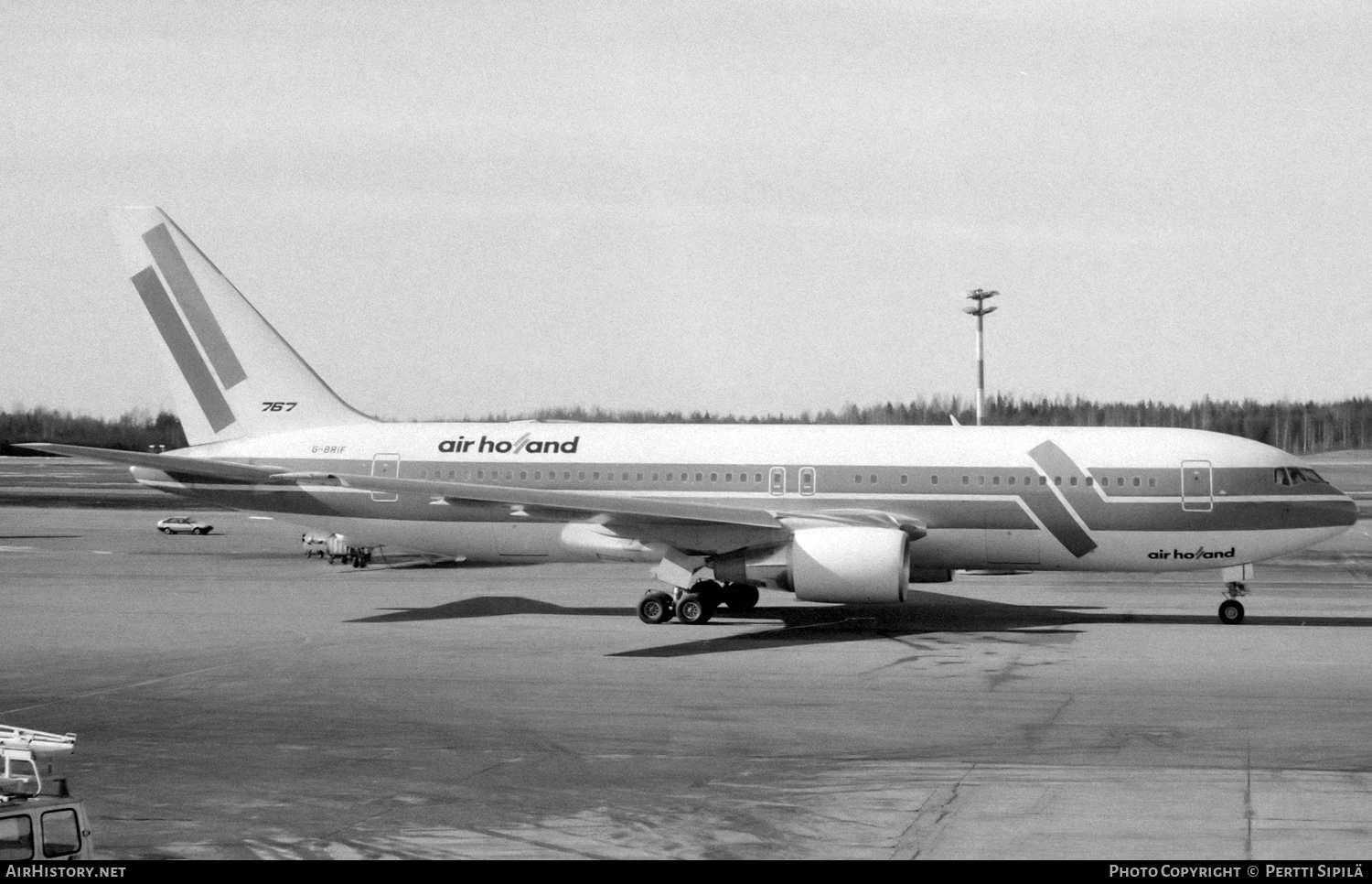 Aircraft Photo of G-BRIF | Boeing 767-204/ER | Air Holland | AirHistory.net #344909