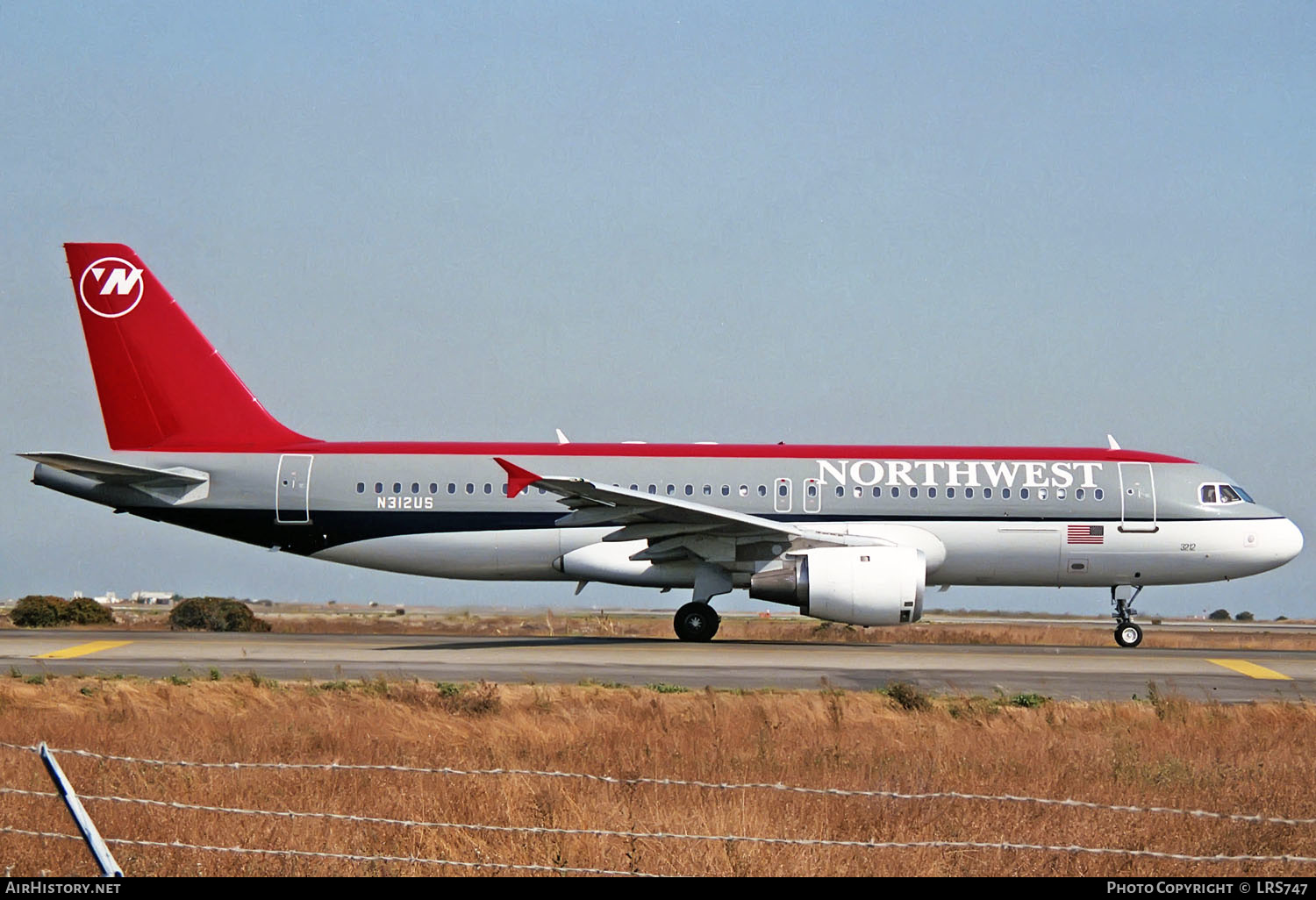 Aircraft Photo of N312US | Airbus A320-211 | Northwest Airlines | AirHistory.net #344955