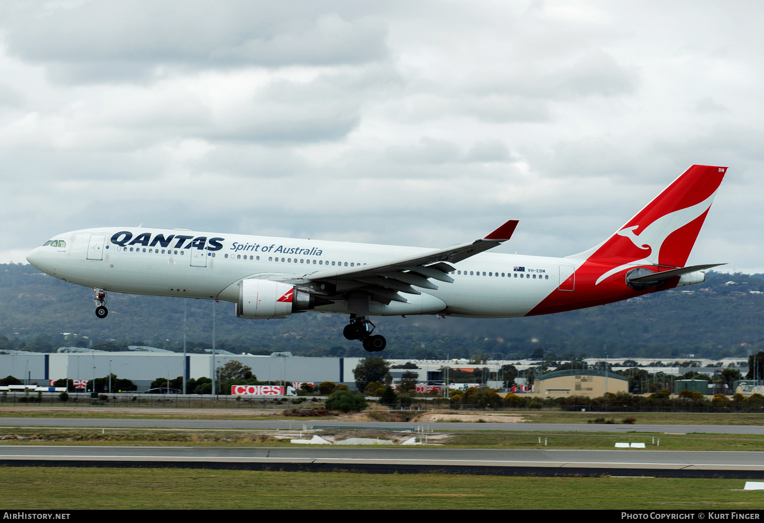 Aircraft Photo of VH-EBM | Airbus A330-202 | Qantas | AirHistory.net #345133