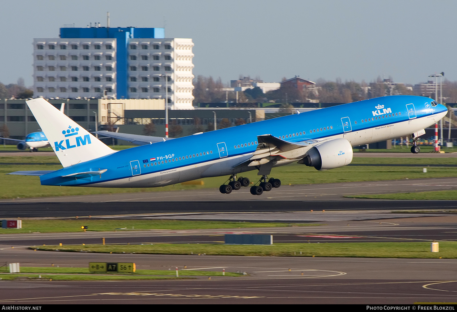 Aircraft Photo of PH-BQP | Boeing 777-206/ER | KLM - Royal Dutch Airlines | AirHistory.net #345274