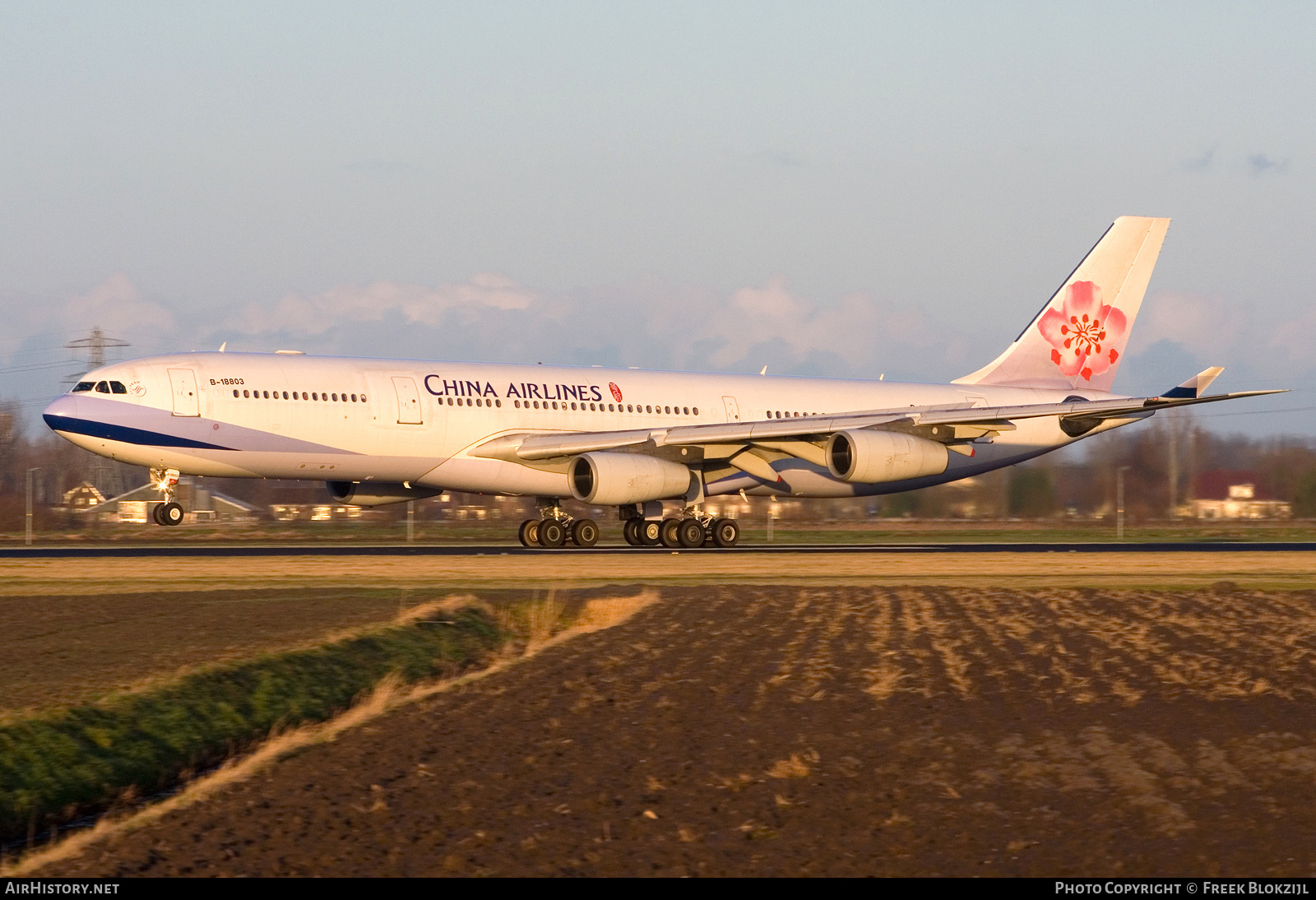 Aircraft Photo of B-18803 | Airbus A340-313 | China Airlines | AirHistory.net #345476