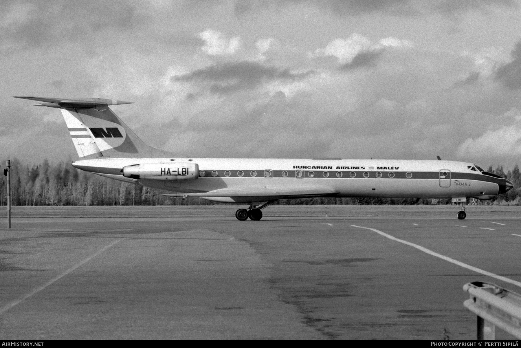 Aircraft Photo of HA-LBI | Tupolev Tu-134A-3 | Malév - Hungarian Airlines | AirHistory.net #345502