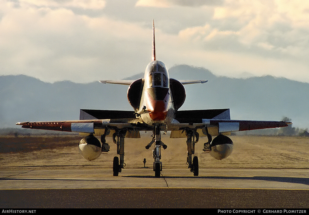 Aircraft Photo of 156932 | McDonnell Douglas TA-4J Skyhawk | USA - Navy | AirHistory.net #345671