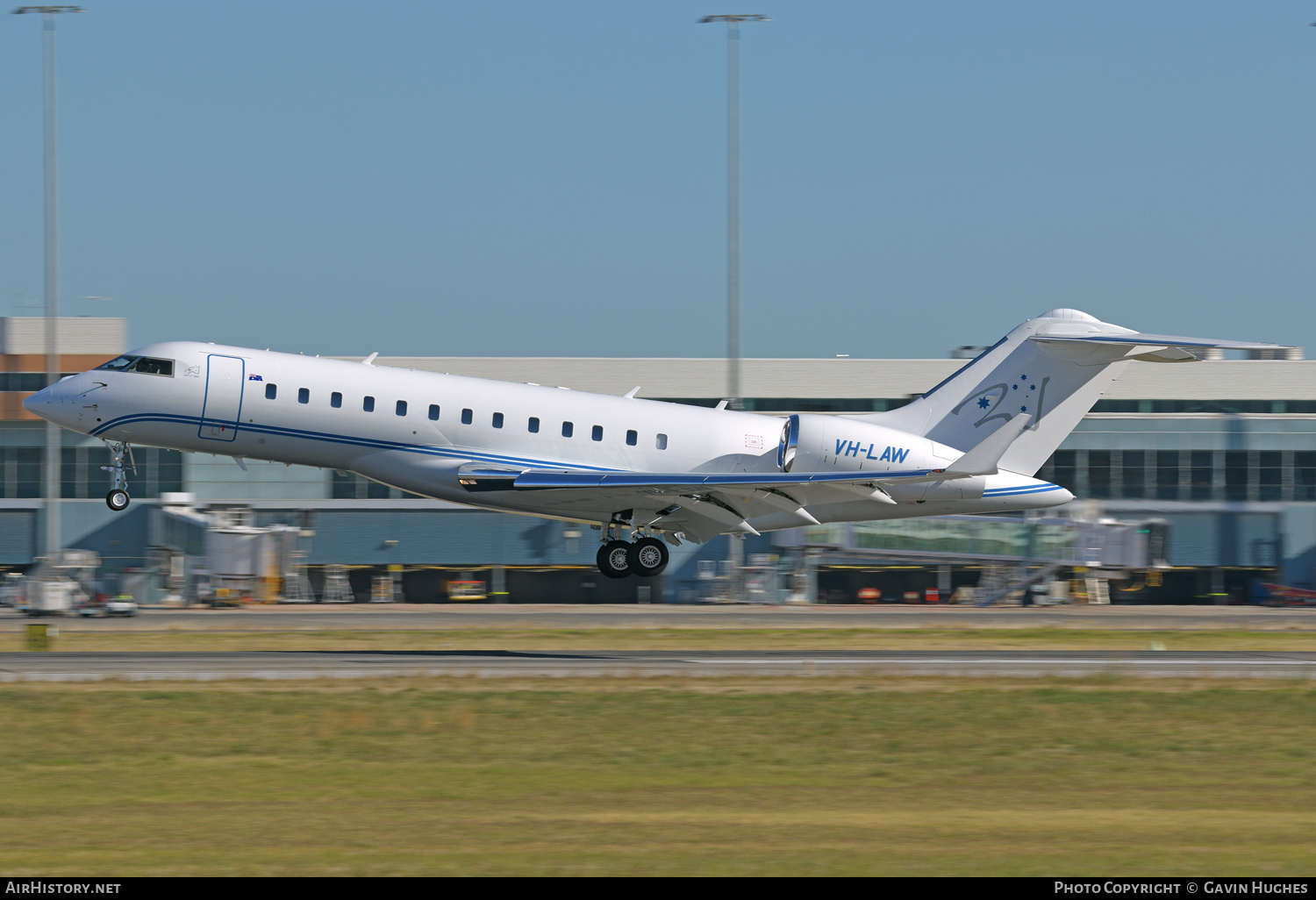 Aircraft Photo of VH-LAW | Bombardier Global Express (BD-700-1A10) | AirHistory.net #345703